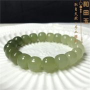 <b>和田玉籽料·青白玉把件（福禄寿）</b>